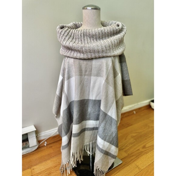 Fraas Gray White Beige Plaid Knit Cowl Neck Blanket Fringed Poncho OS - Picture 1 of 13